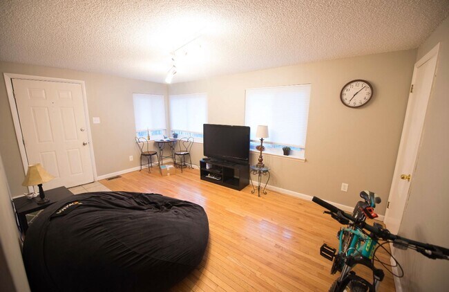 Photo - Charming Englewood Home | 3 Bed + 2 Bath Near South Broadway & Harvard Gulch