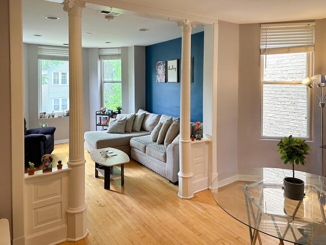 Photo - 1645 N Mozart St Unit #2 Top Floor