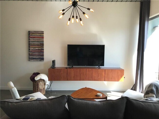 Photo - 620 Glen Iris Dr NE Unit 216