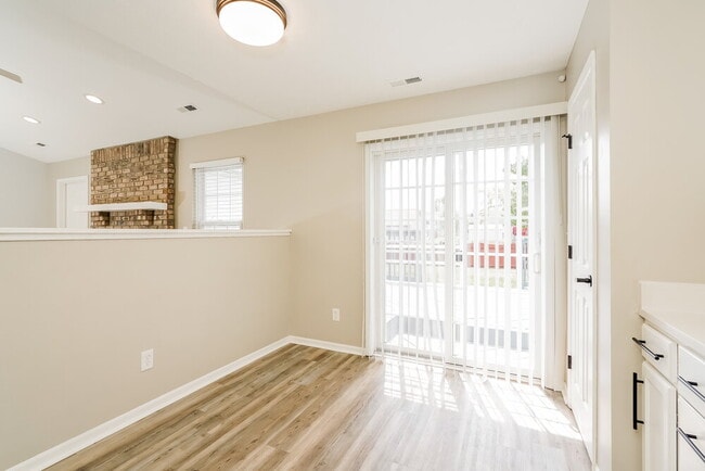 Photo - 233 Sweetheart Ct