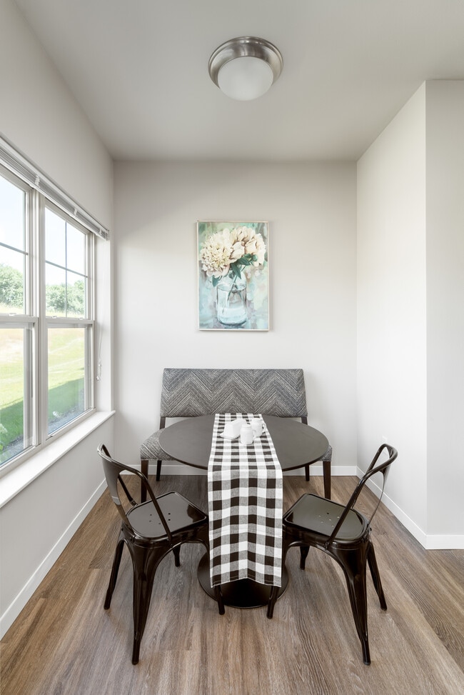 High Bluff Townhomes Townhomes for Rent Grafton, WI