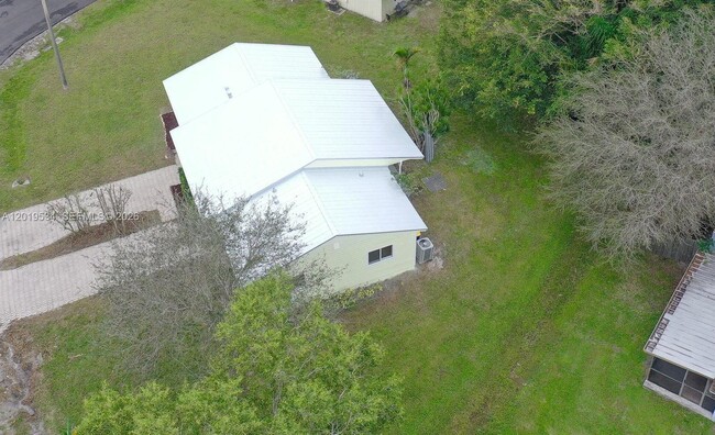 Photo - 4667 SE Salvatori Rd