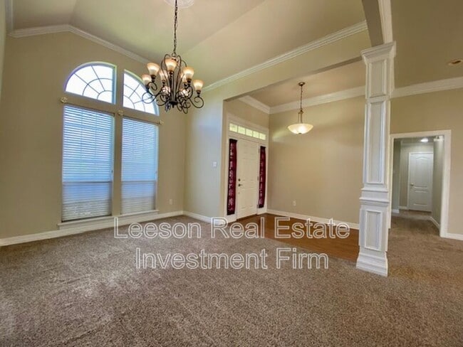 Photo - 2015 Regent Cir