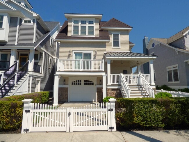 Building Photo - 1340 Pleasure Ave