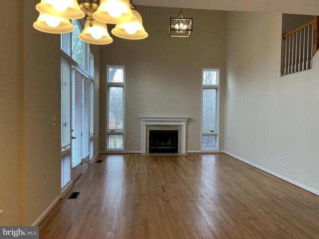Photo - 9425 Spruce Tree Cir