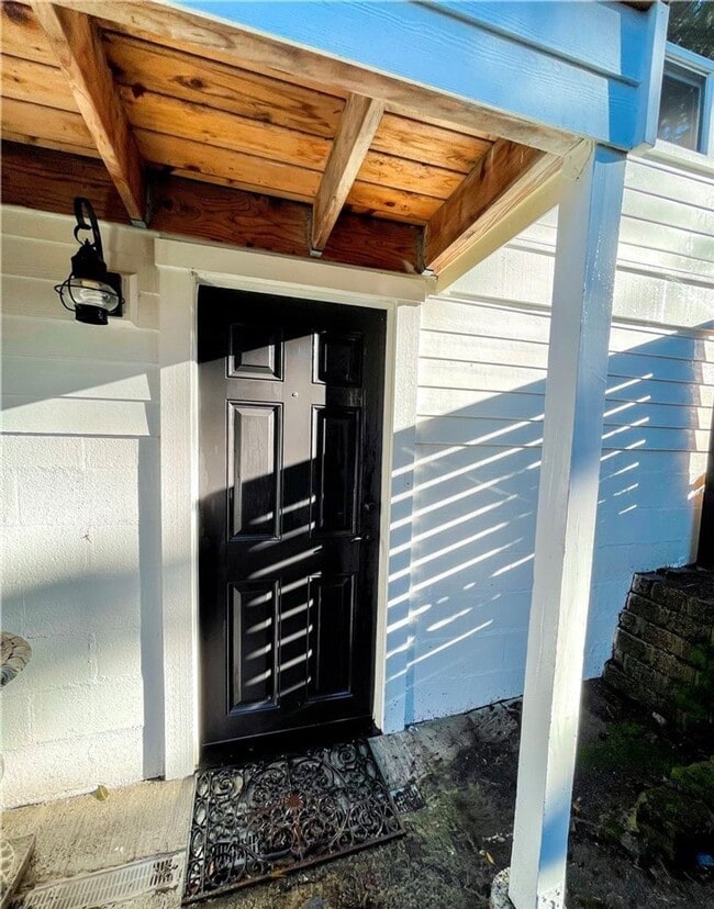 Photo - 1Bd/1Ba Kirkland Duplex