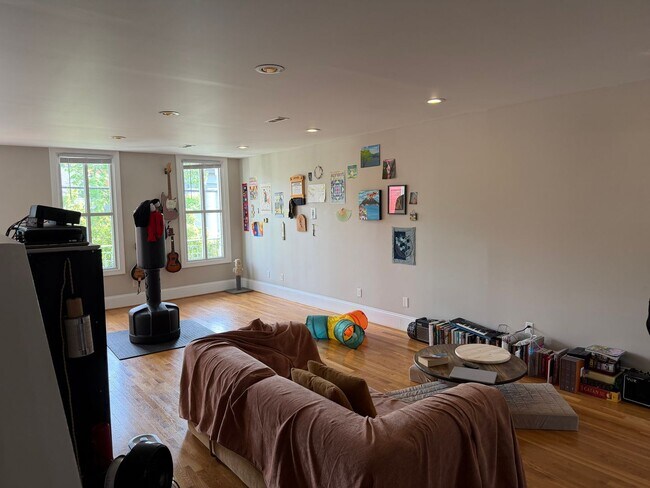 Photo - 1309 W Main St