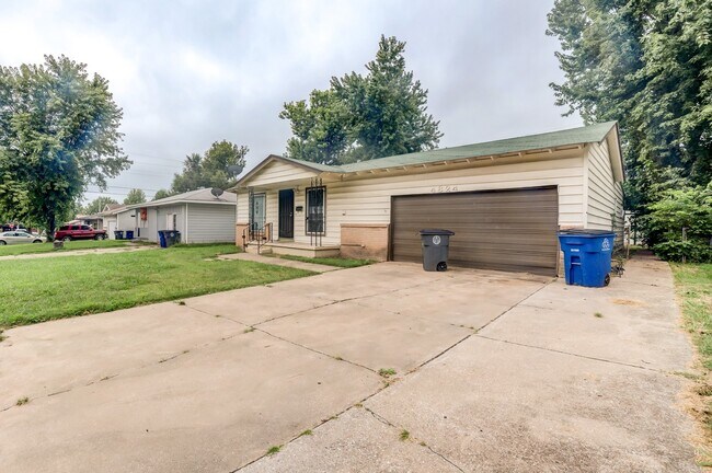 Photo - 4824 N Xanthus Ave