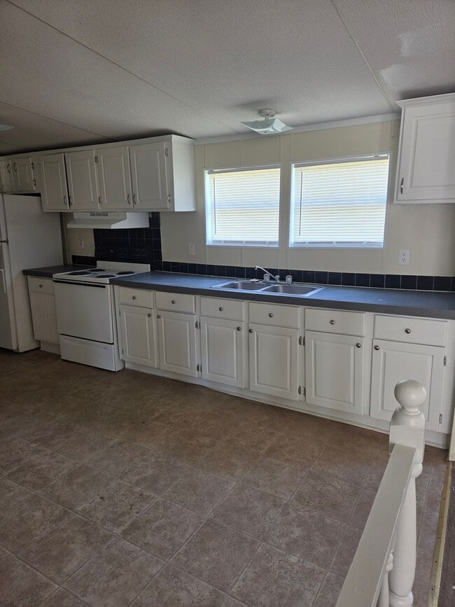 Photo - THREE BEDROOM, TWO BATH DOUBLEWIDE
