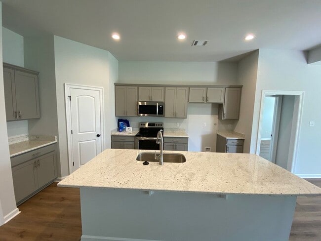 Photo - 216 Covington Cottage Ln
