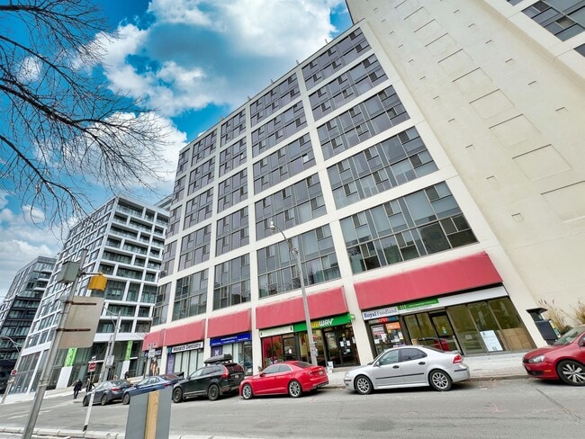 Building Photo - 222-222 The Esplanade