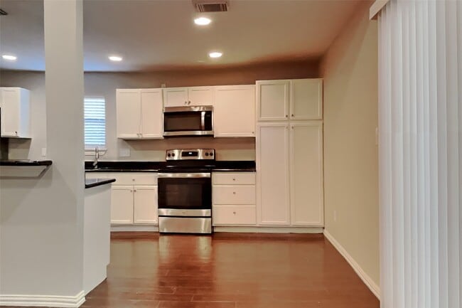 Photo - 10103 Golden Meadow Dr