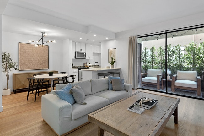 Photo - 7250 Franklin Ave Unit 512