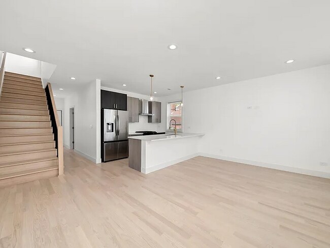 Photo - 2700 W Jackson Blvd Unidad 3