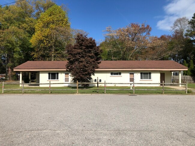 Building Photo - 5602 Shorewood Ln Unit 5602 Shorewood Ln. Norfol Rental