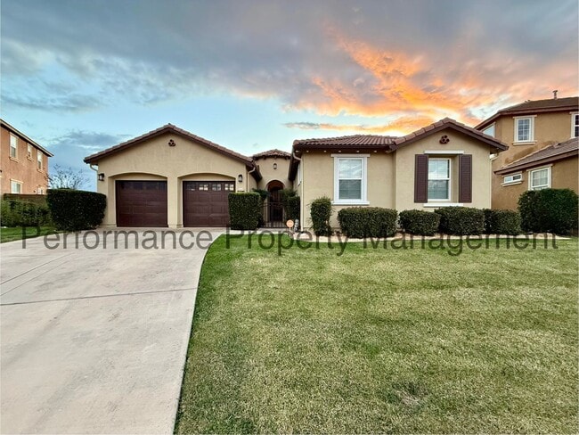 Building Photo - Stunning 3 Bed/2 Bath Gated Home w/ RBP & $0 Deposit Option