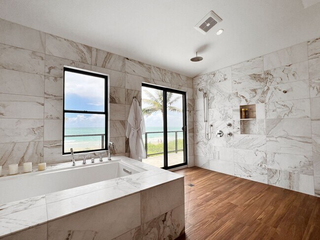 Photo - Modern Beachfront Estate w/Private Pool/Spa, Ocean View & AC: Kailua Beach Villa