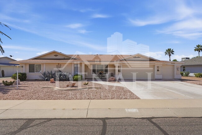 Building Photo - 9807 W Mockingbird Dr