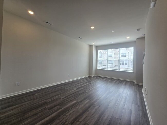 Photo - 701 Taylor Dr