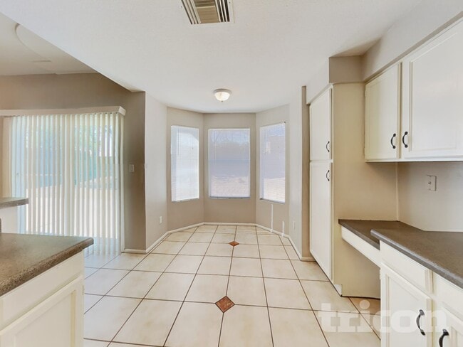 Photo - 5214 E Fountain St