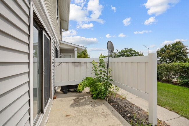 Photo - 40 N Waterford Dr