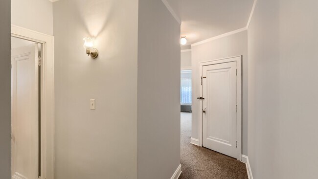 Photo - 3527 N Lowell Ave Unit 1S