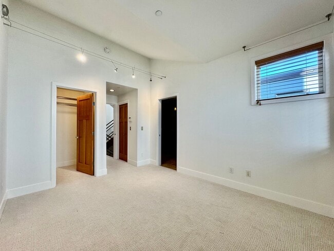 Photo - Stunning Fremont Townhome - Incredible Loc...
