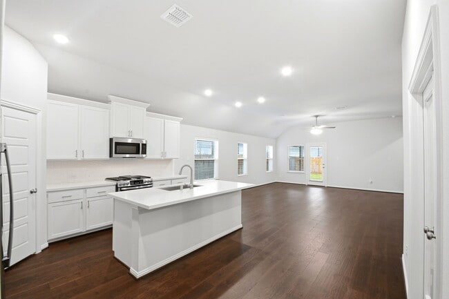 Photo - 2106 Villa Flora Ln