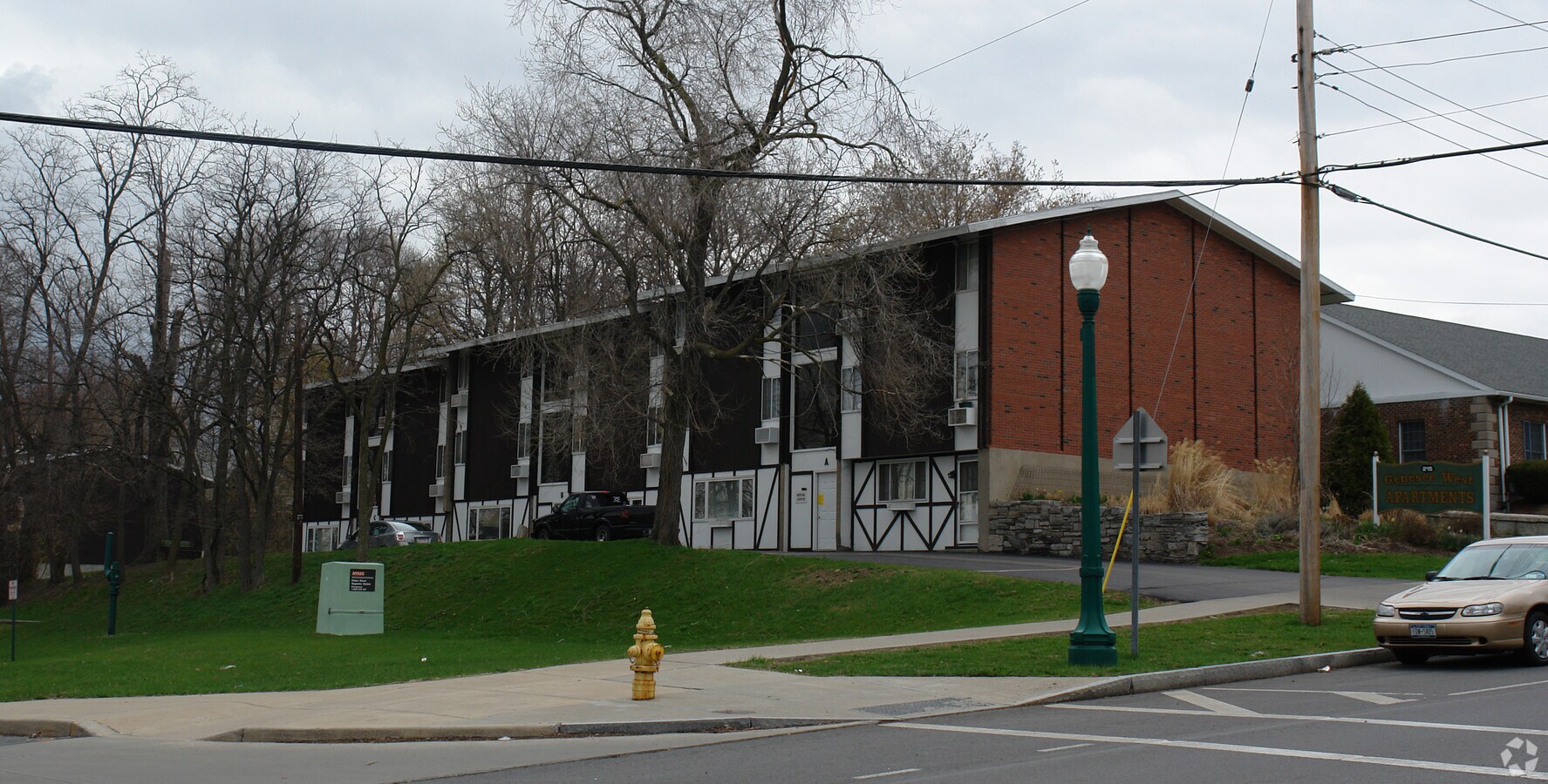 Genesee West Apartments - Genesee West Apartments