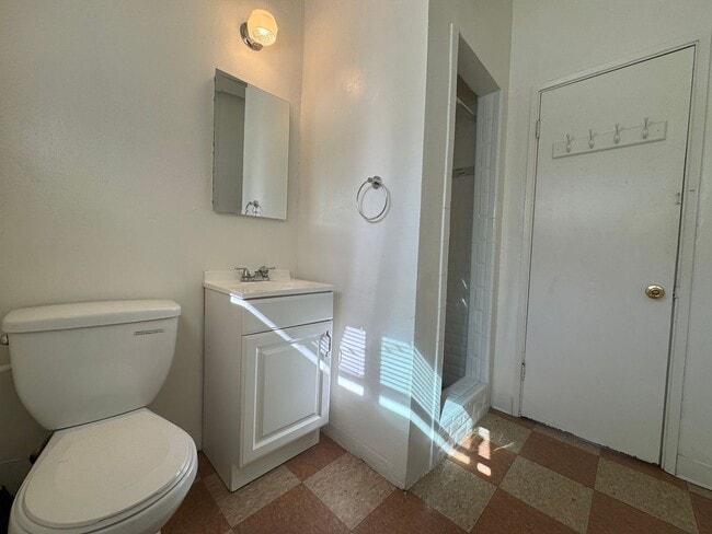 219-221 N Curry St Unit 219