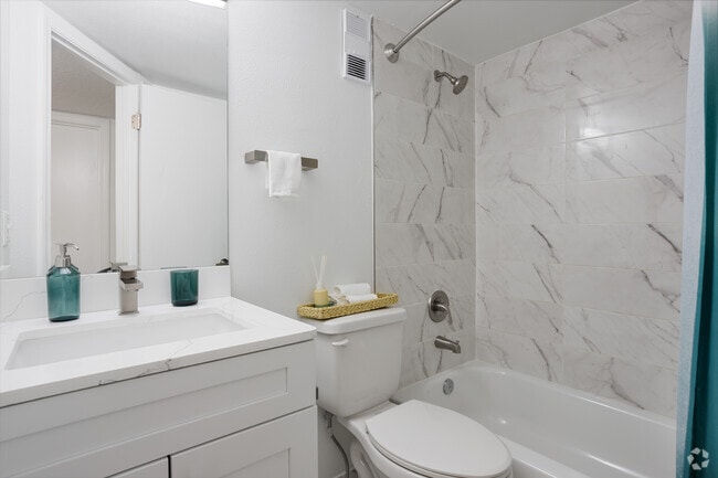 3BR, 2BA - 1150SF