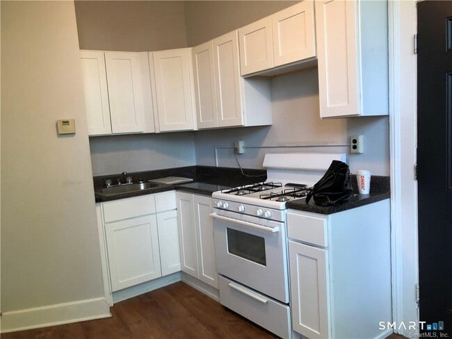 Photo - 548 Chapel St Unit 1r