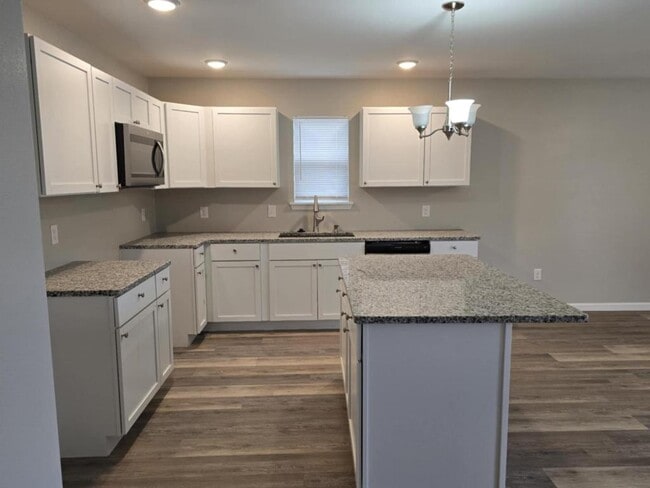 Photo - 4111 W 57th St