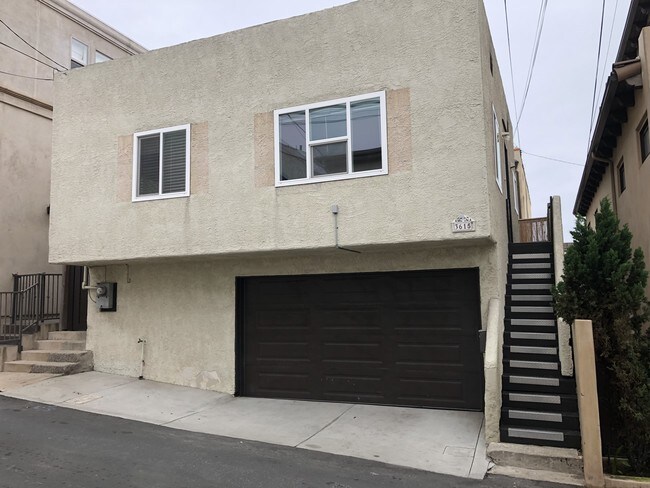 Exterior - 3615 Vista Dr