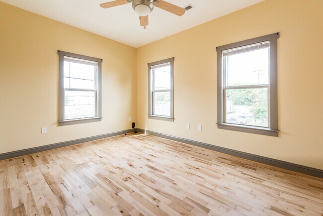 Photo - 1323 McDonough St Unit B
