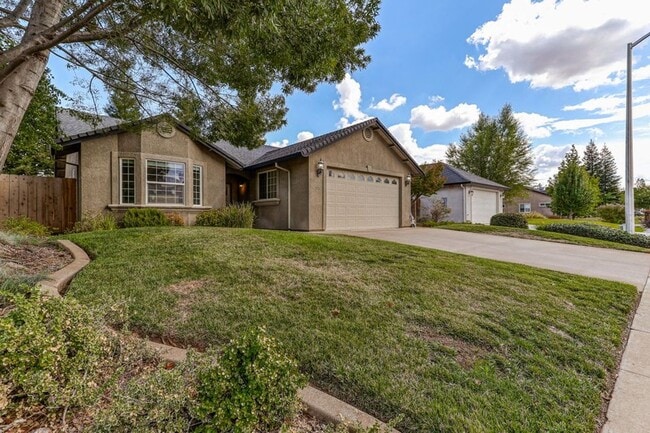 Photo - 3 bedroom, 2 bathroom house located in the desirable neighborhood