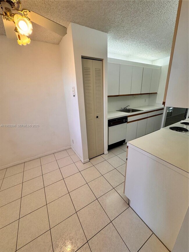 Photo - 1251 SW 125th Ave Unit 208T