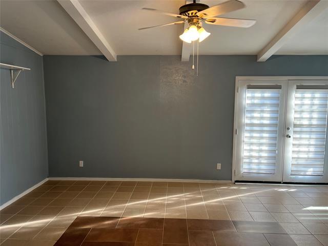 Photo - 902 Wandering Way Dr