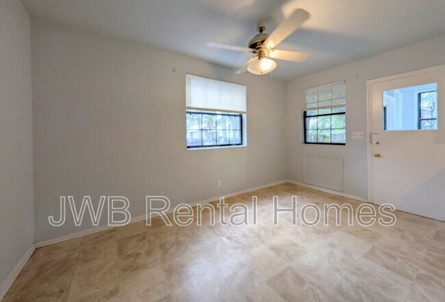 Photo - 1242 11th St E Casa