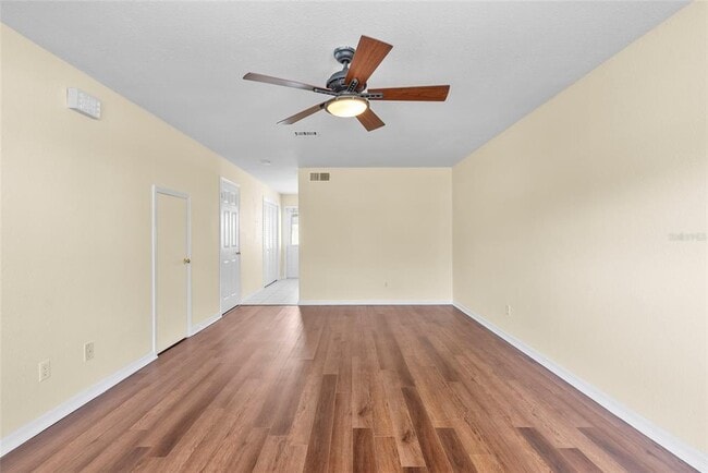 Photo - 37308 Embassy Pk Ln