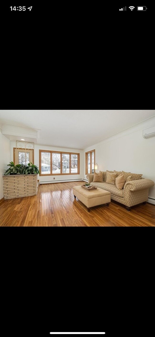 Photo - 2916 Townview Ave NE