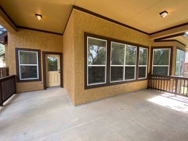 Building Photo - July Move-In Special Rental