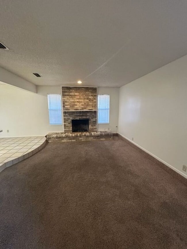 Photo - Very nice 2 bed 2 bath water paid Unidad Grimes