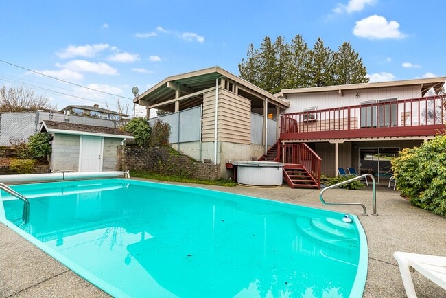 Building Photo - Lower Kennydale - Renton 4-bedroom 2.5 bath.