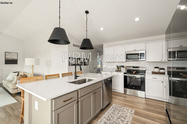 Photo - 5633 163rd St