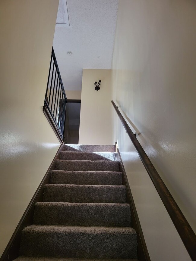 Photo - 1200 E 16th St