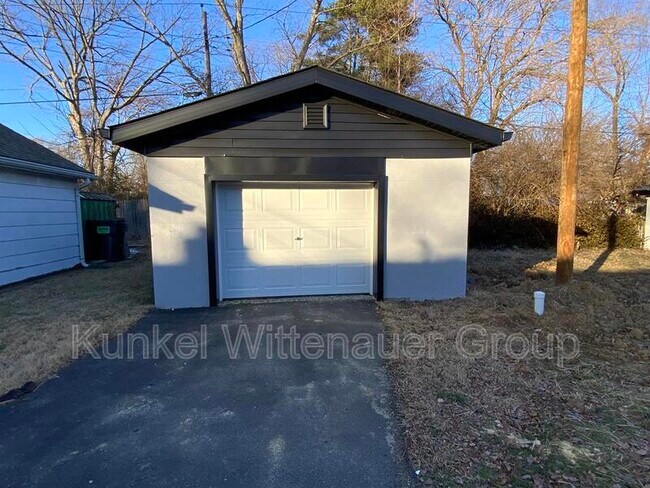 Photo - 5 Lakewood Dr