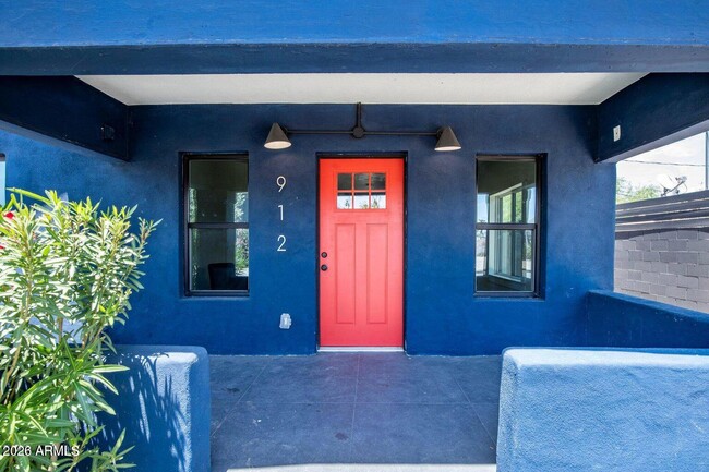 Photo - 912 E Roosevelt St