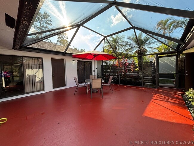 Photo - 1289 Periwinkle Pl