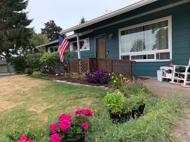 Photo - Spacious 3–4 Bedroom Rambler with Private Studio & Mount Baker Views